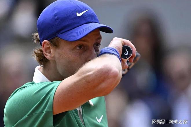 美国网球队险胜西班牙网球队,克耶高斯送出助攻的简单介绍 美国网球队险胜西班牙网球队,克耶高斯送出助攻的简单介绍