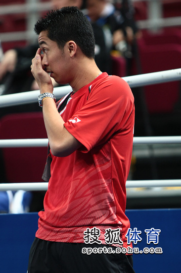 包含印尼羽毛球队鏖战英格兰羽毛球队，陶菲克爆发神勇的词条